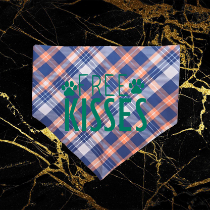 free kisses_green